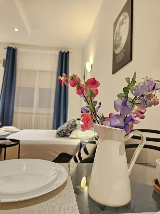 Sweet Dreams Suites Calea Victoriei Sunny Studio Bucureşti Exterior foto